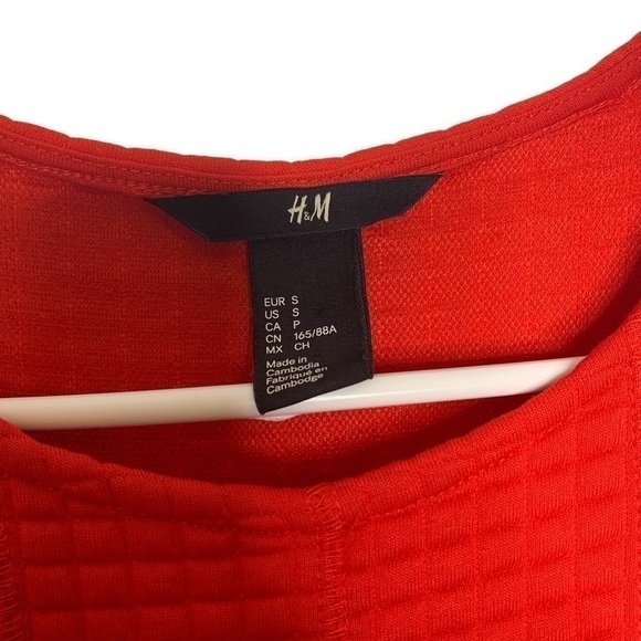 H&m Cherry Red Sleeveless Quilted Fit and Flare Dress Party Office Size Small - Picture 10 of 11